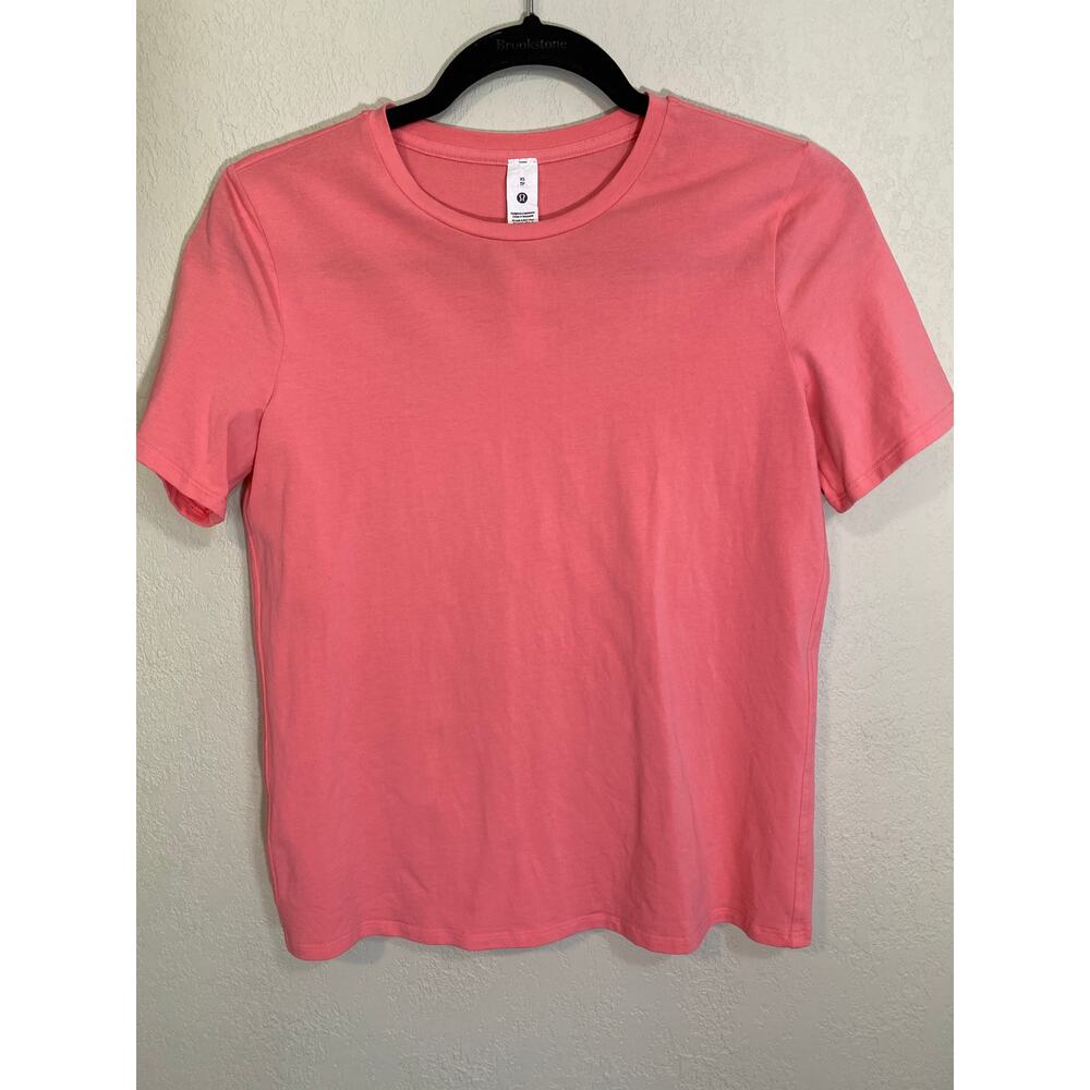 Lululemon Pink Short Sleeve T-Shirt Size XS